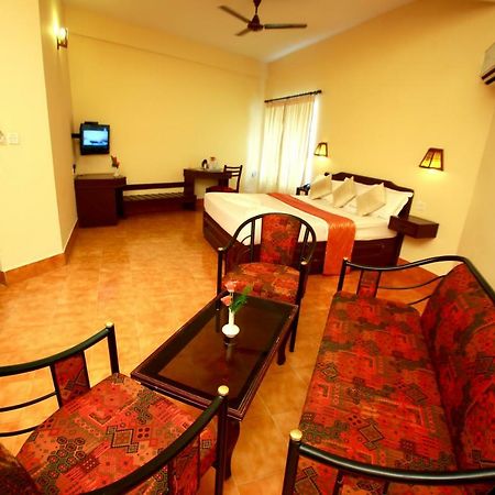 Michaels Inn Thekkady Kültér fotó